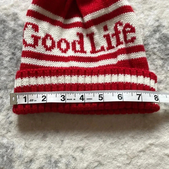 Winter Hat with  Pom Pom - FREE gift with purchase - Picture 3 of 8